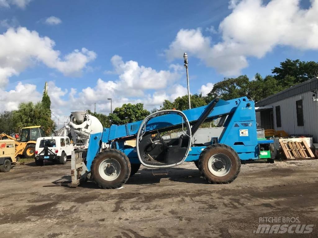 Genie GTH 842 伸縮臂操作車