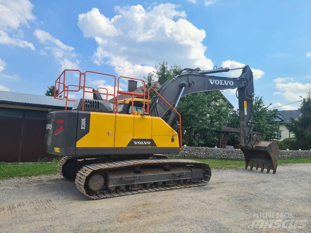 Volvo EC 220 E 履帶式 挖土機/掘鑿機/挖掘機