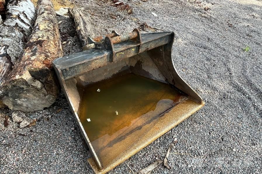 Kubota U 48-4 小型挖土機/掘鑿機<7t(小型挖掘機)