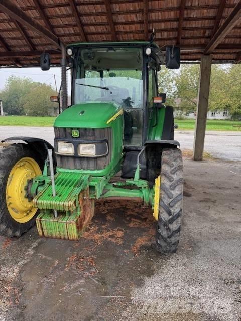 John Deere 5820 曳引機