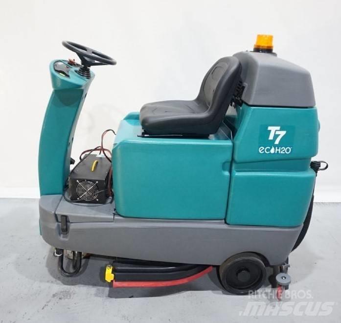 Tennant T7 洗地吸乾機