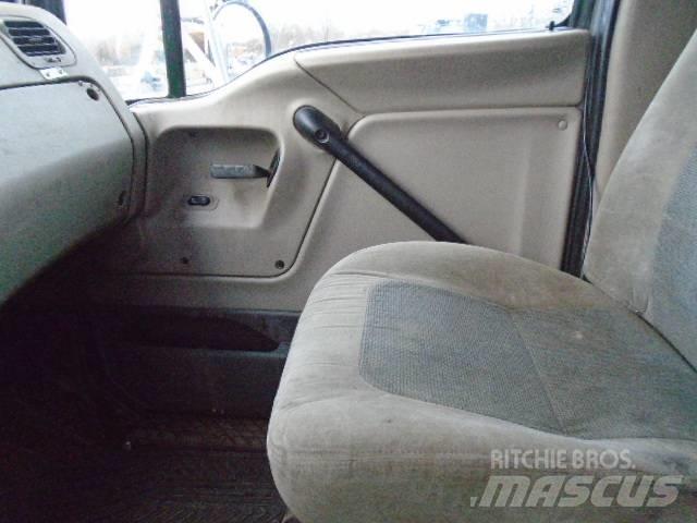 Sterling A 9500 傾卸式卡車