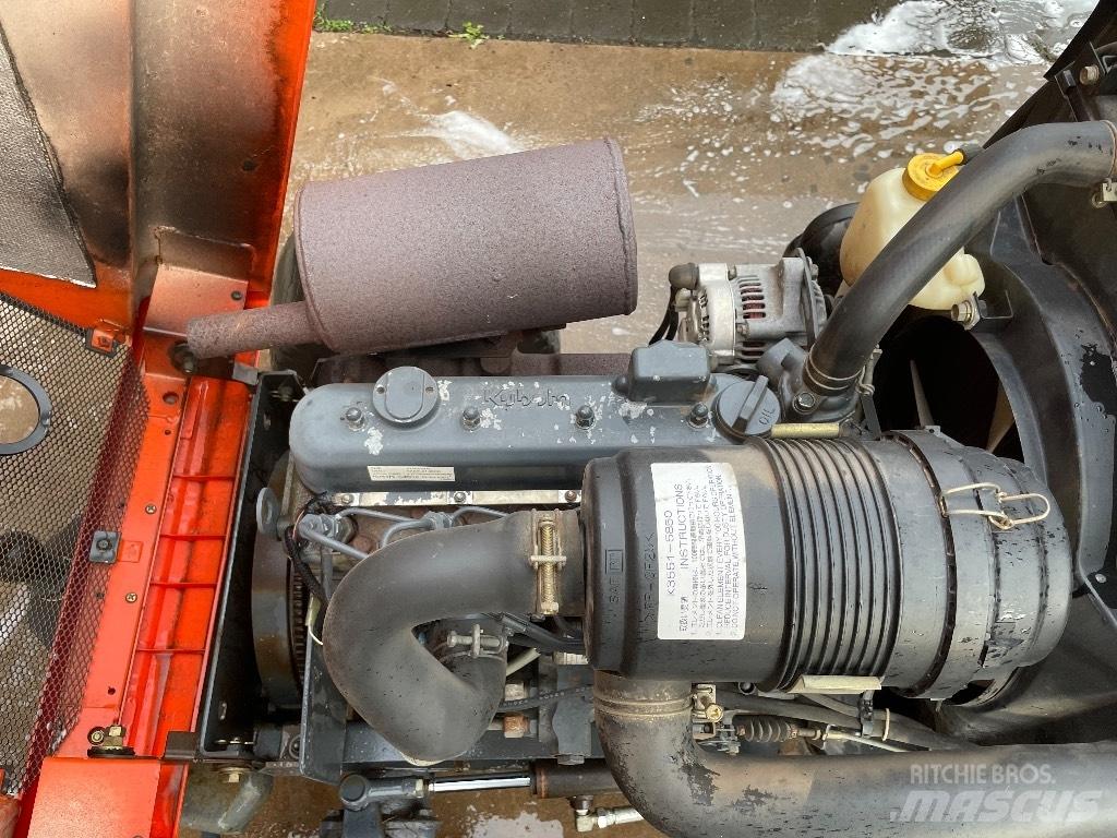 Kubota F 3560 騎乘式割草機