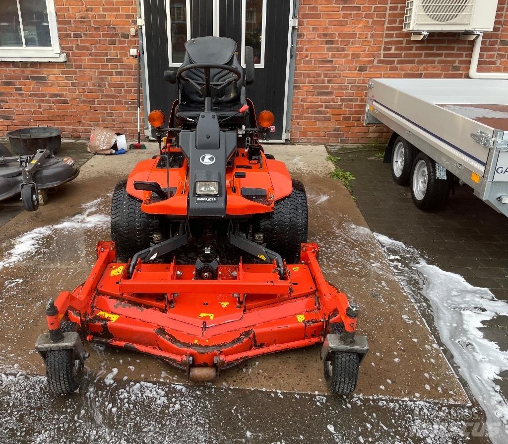 Kubota F 3560 騎乘式割草機