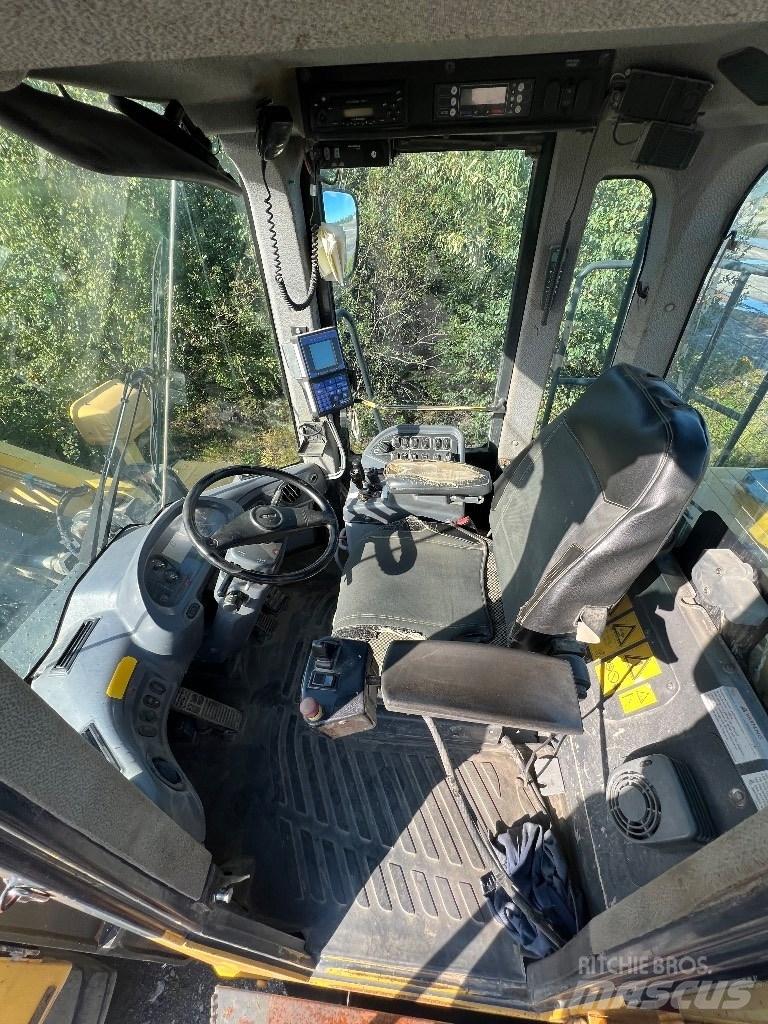 Komatsu WA 500-6 輪胎式裝載機