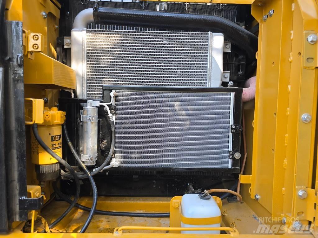 CAT 320D2 履帶式 挖土機/掘鑿機/挖掘機