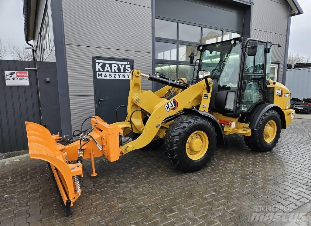 CAT 906M 輪胎式裝載機