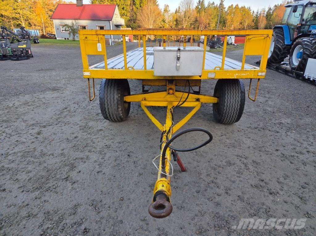 Dalum Rundbalsvagn 草捆拖車