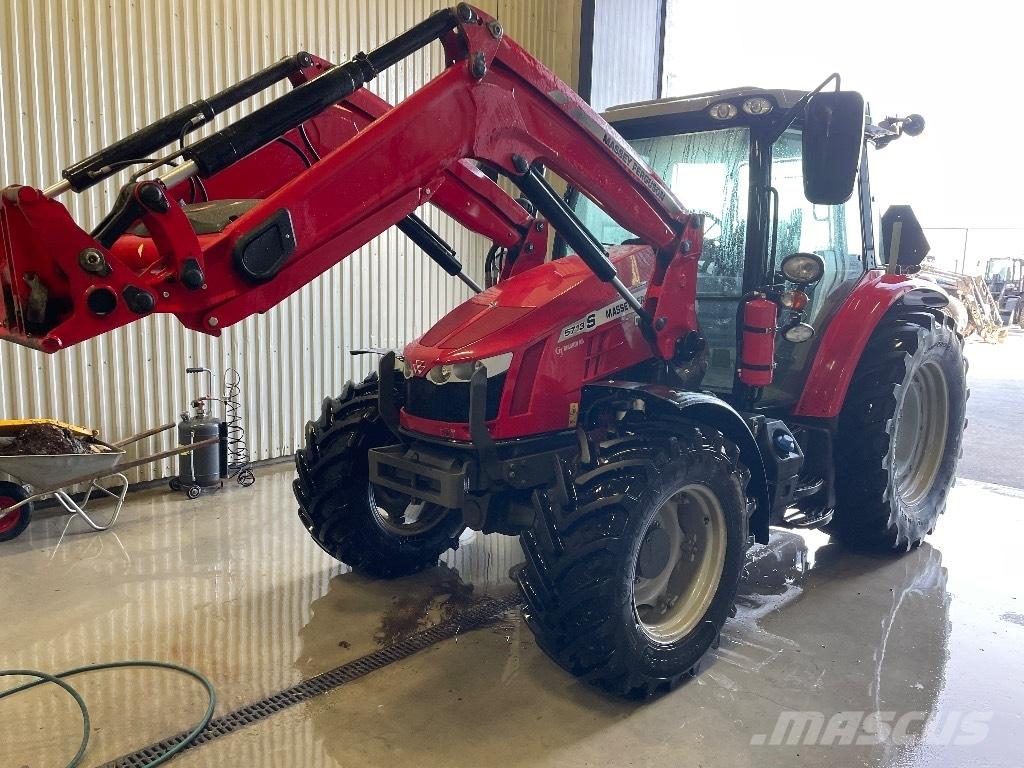 Massey Ferguson 5713 曳引機