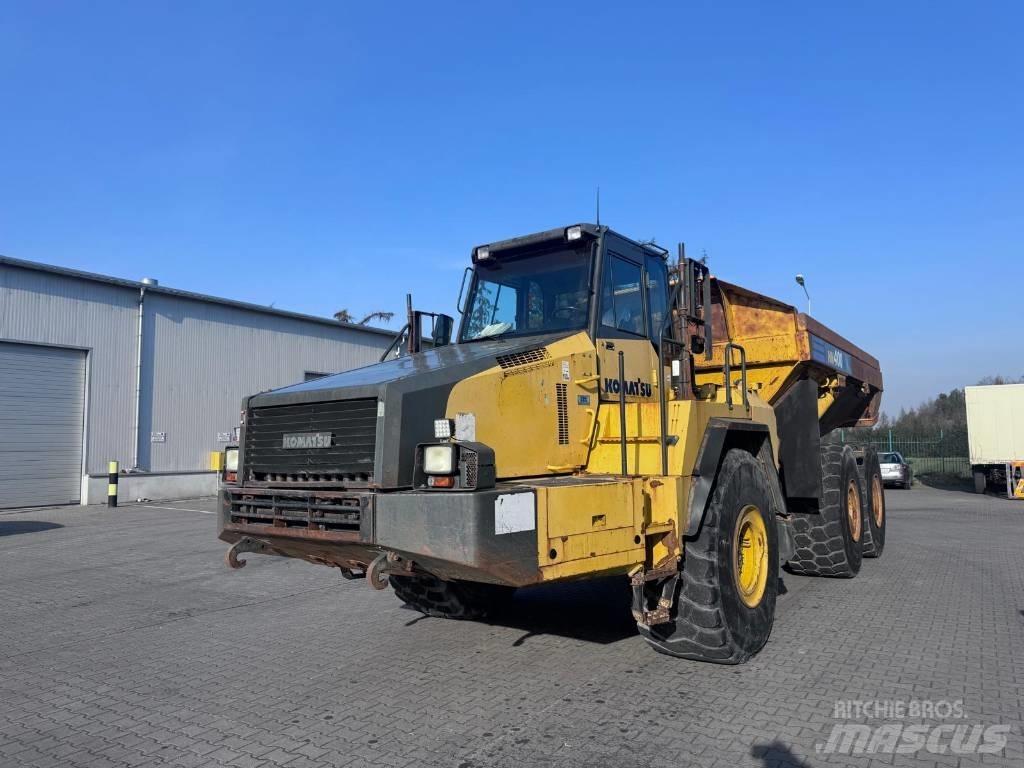 Komatsu HM400-2 鉸接式起吊車