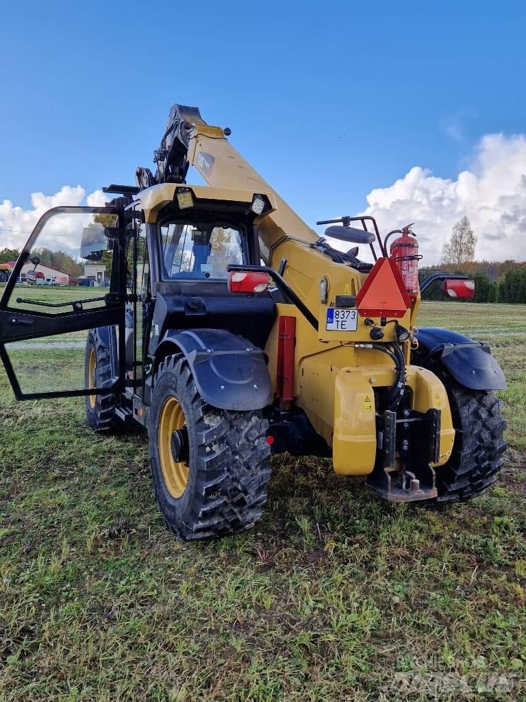 CAT TH 407 C 農業用伸縮臂裝載機
