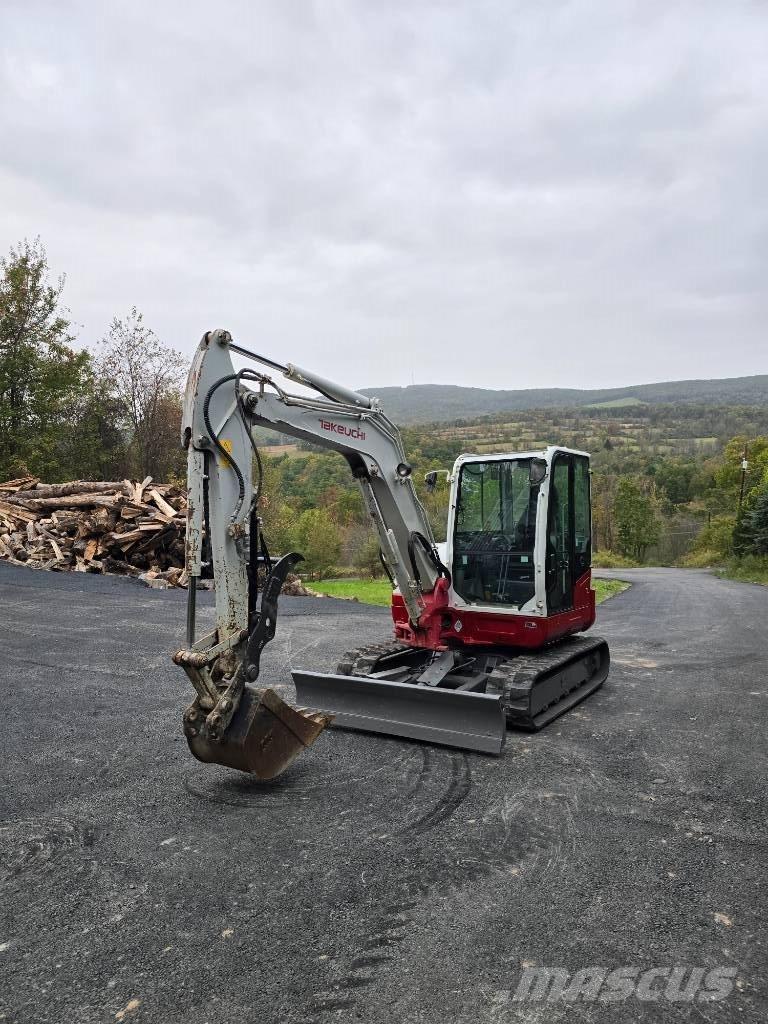 Takeuchi TB 260 小型挖土機/掘鑿機<7t(小型挖掘機)