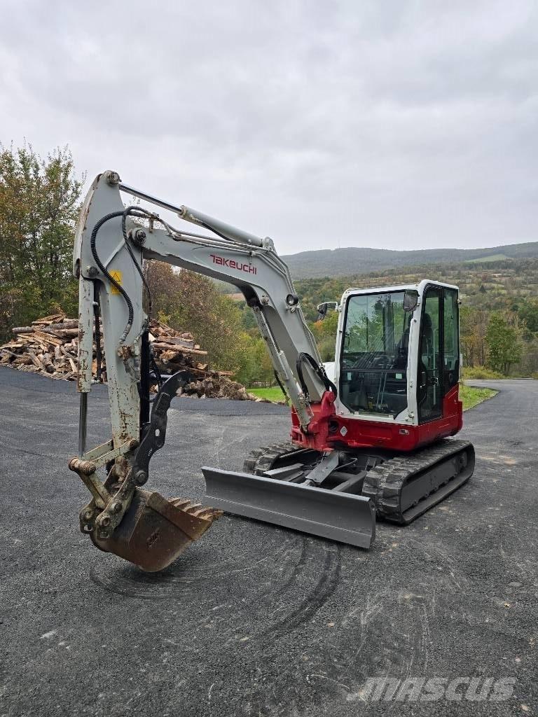 Takeuchi TB 260 小型挖土機/掘鑿機<7t(小型挖掘機)