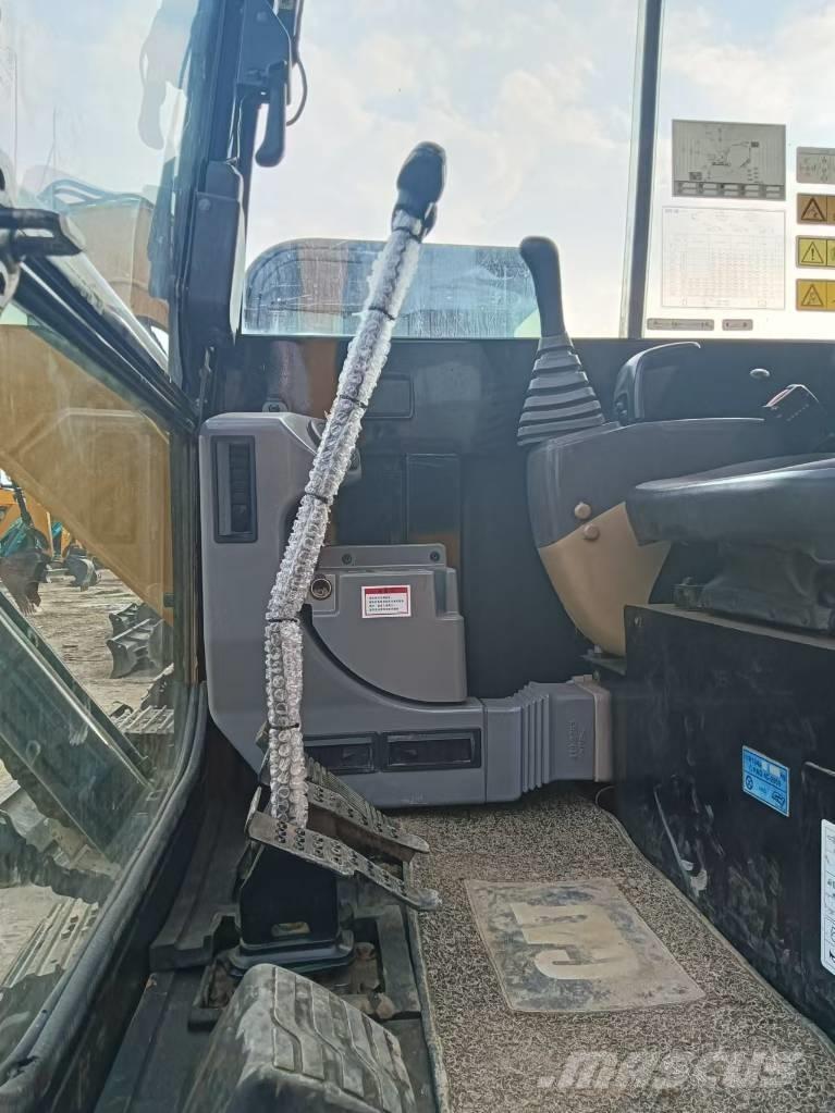 CAT 305.5 小型挖土機/掘鑿機<7t(小型挖掘機)