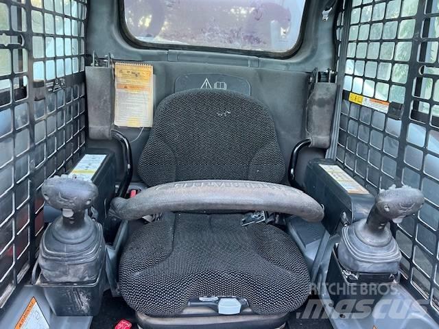 Bobcat T 870 滑移轉向裝載機