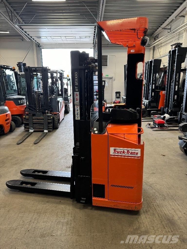 Toyota SSE135L 自走式堆積機