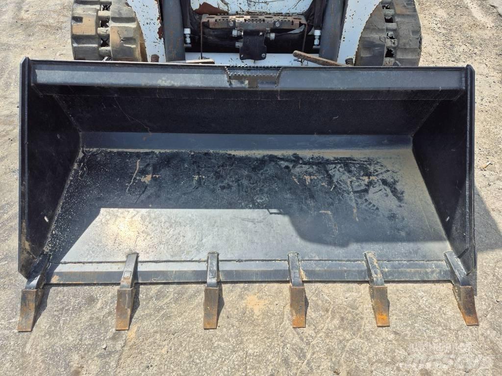 Bobcat T 590 滑移轉向裝載機