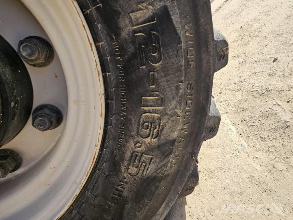 Manitou MT 625 伸縮臂操作車