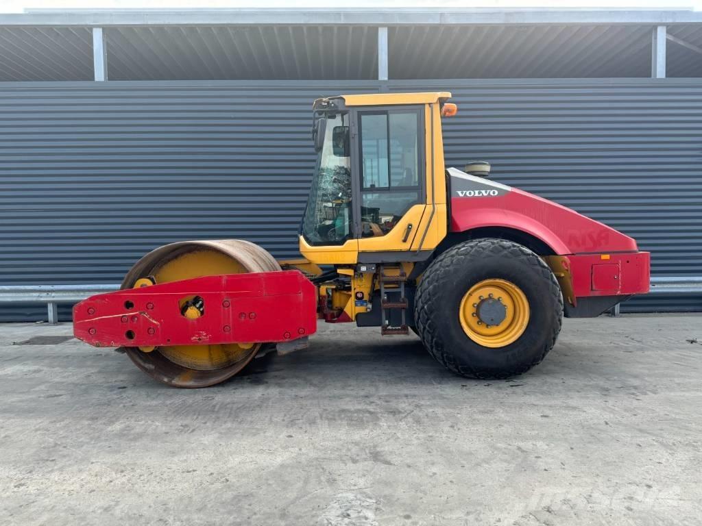 Volvo SD135B 單輪滾壓機