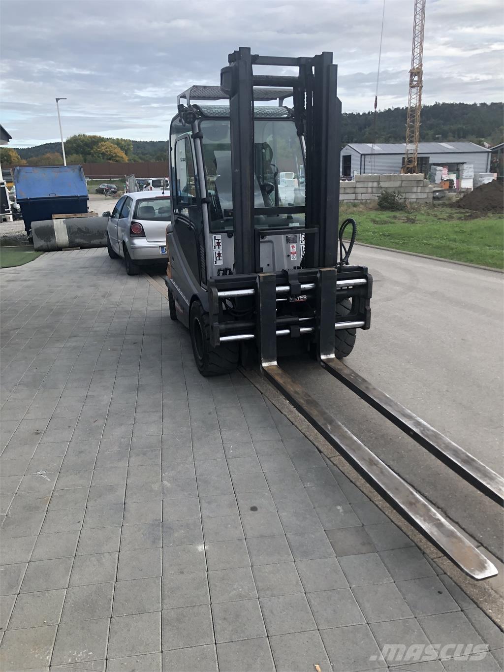 Still RX60-50/600 電動堆高機