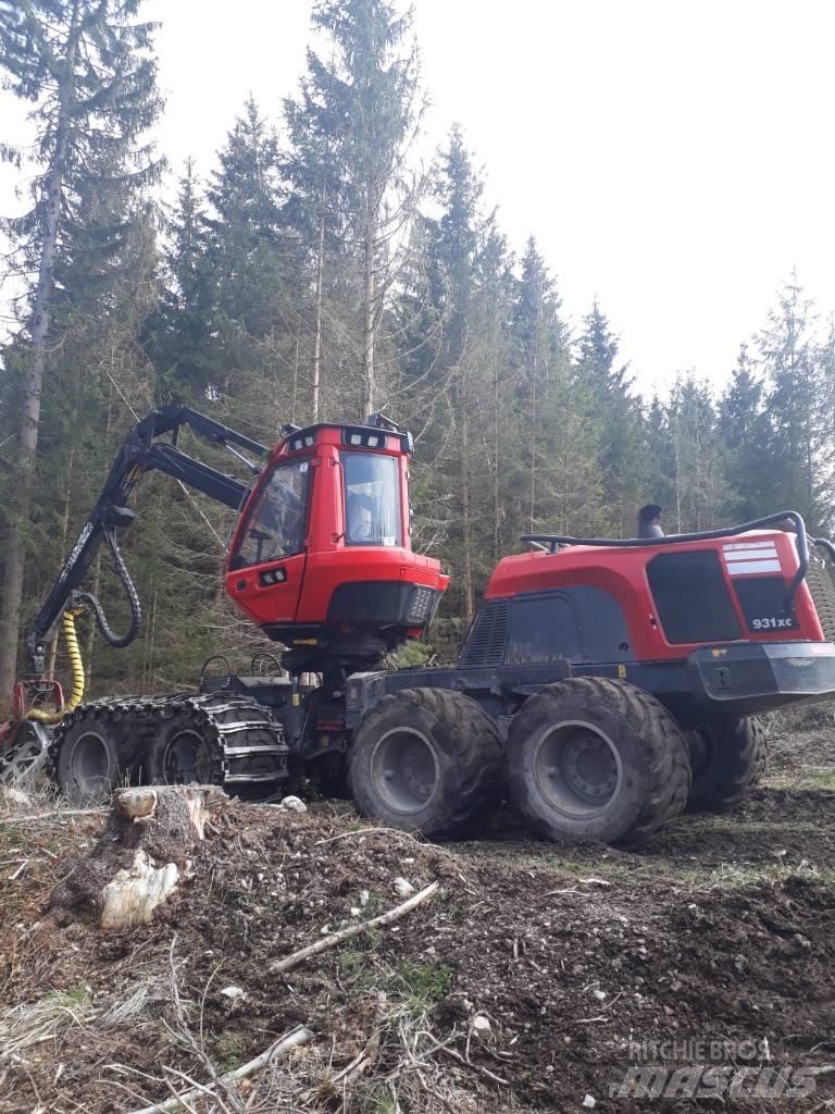 Komatsu 931 XC 收穫機