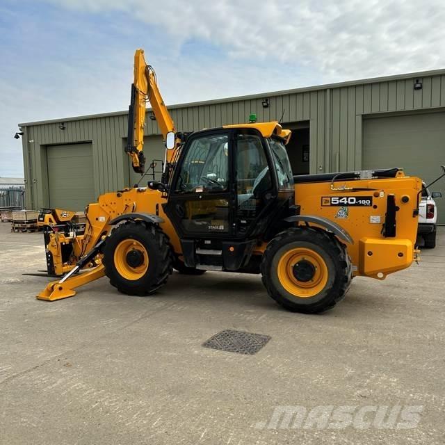 JCB 540-180 伸縮臂操作車
