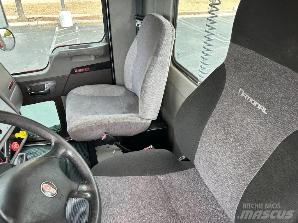 Kenworth T370 曳引機組件