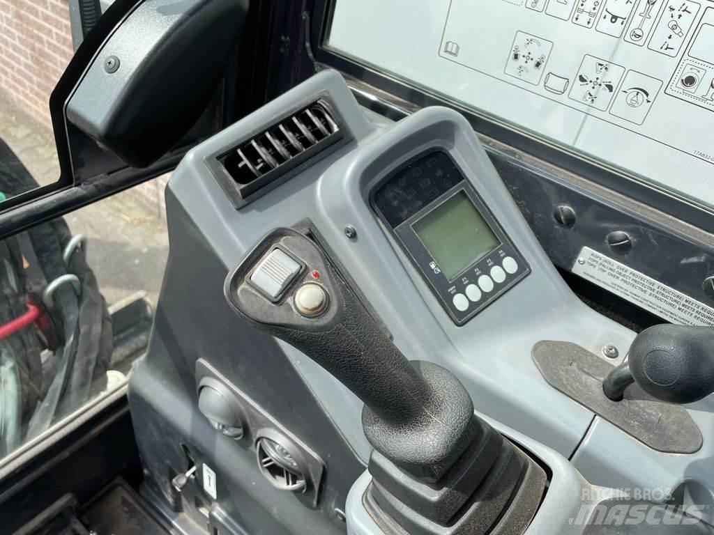 Yanmar VIO33-6 小型挖土機/掘鑿機<7t(小型挖掘機)
