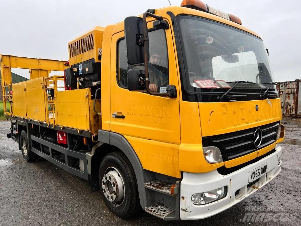 Mercedes-Benz 1318 其他貨車