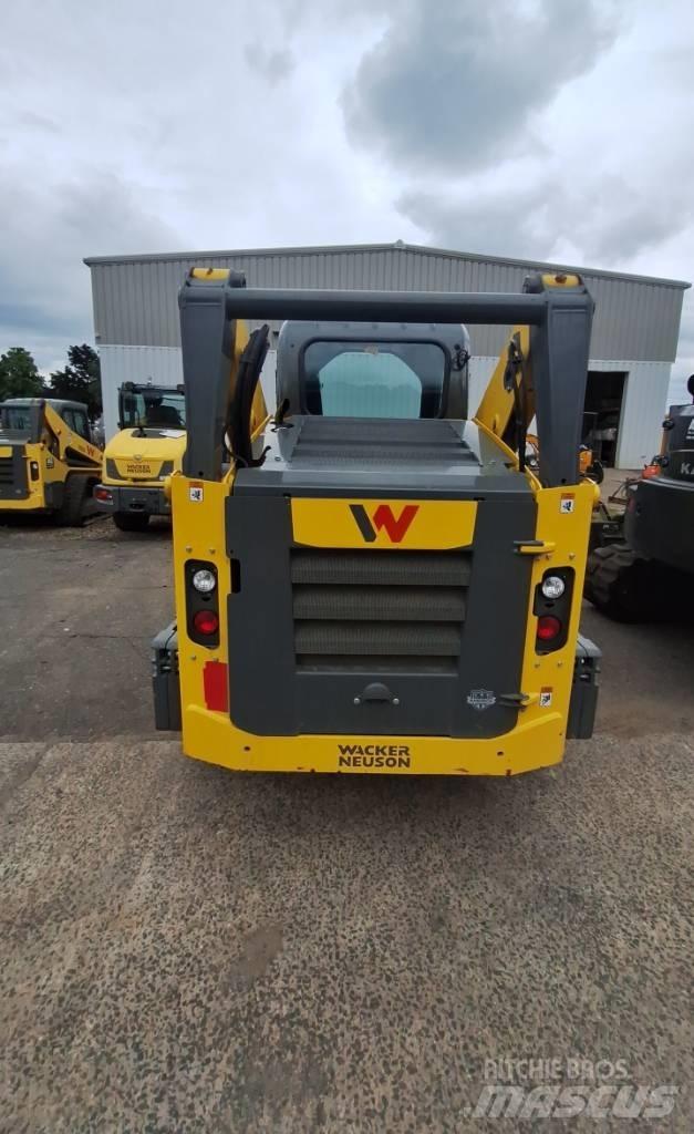Wacker Neuson ST 31 滑移轉向裝載機