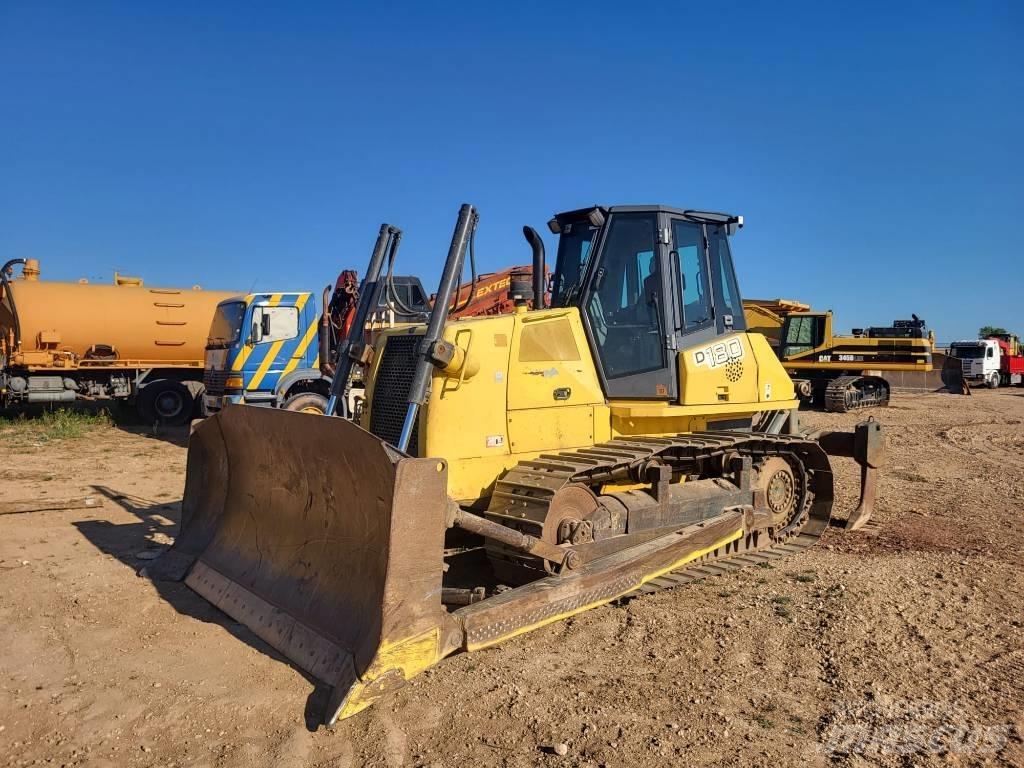 New Holland D 180 履帶推土機