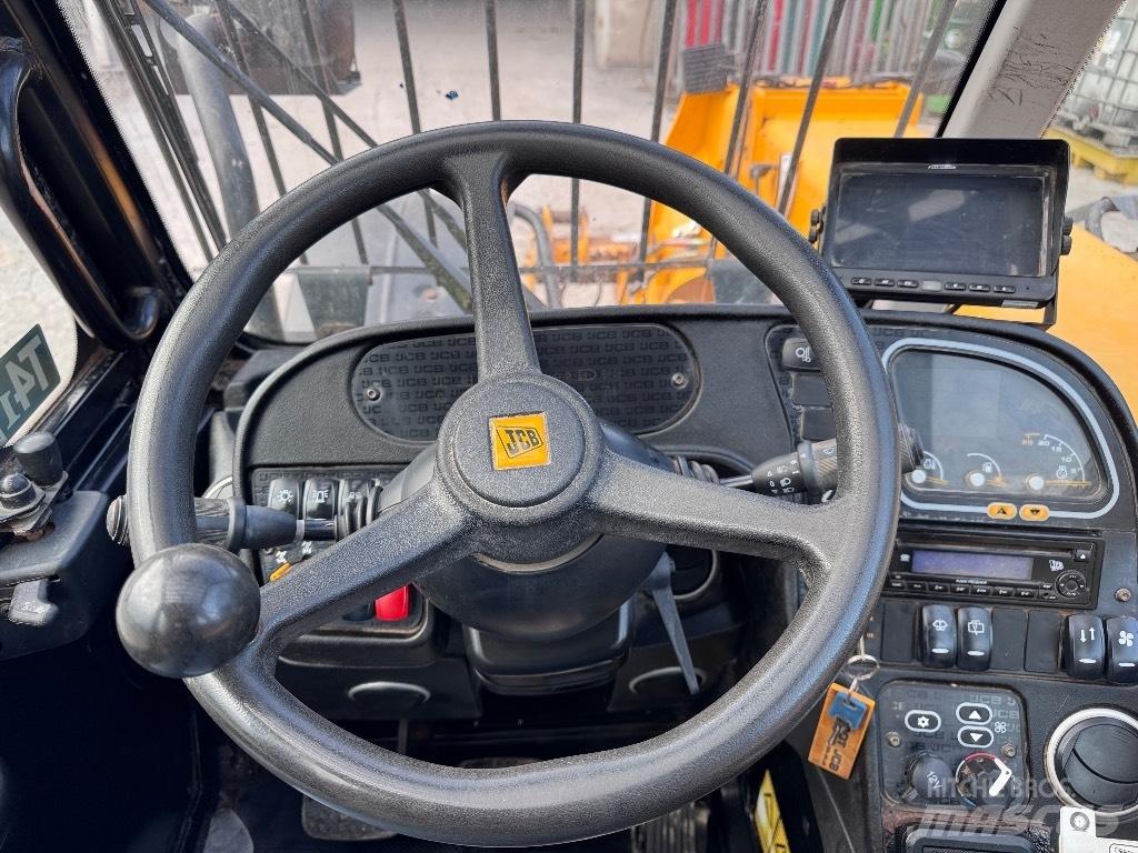 JCB 550-80 伸縮臂操作車