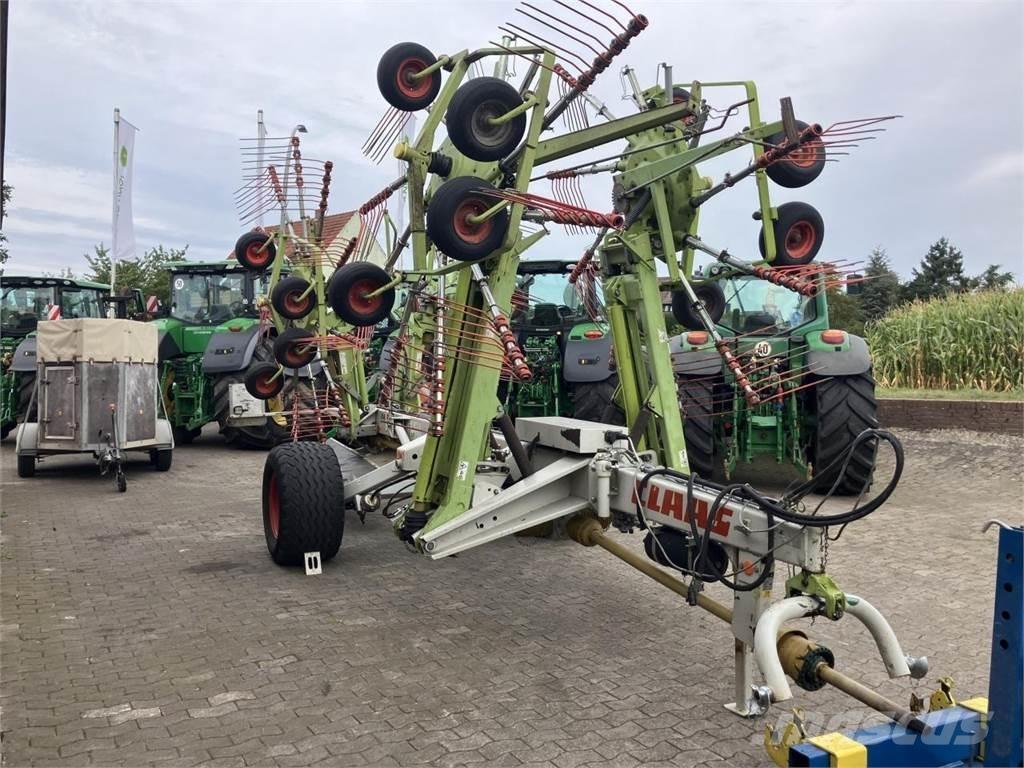 CLAAS Liner 3000 堆草機