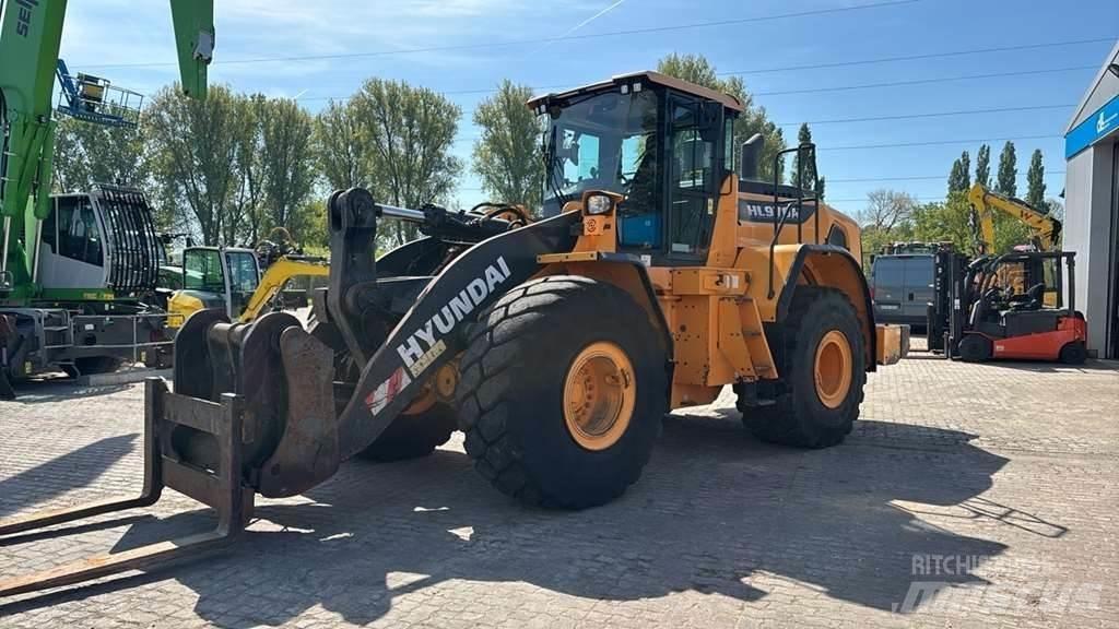 Hyundai HL970 輪胎式裝載機