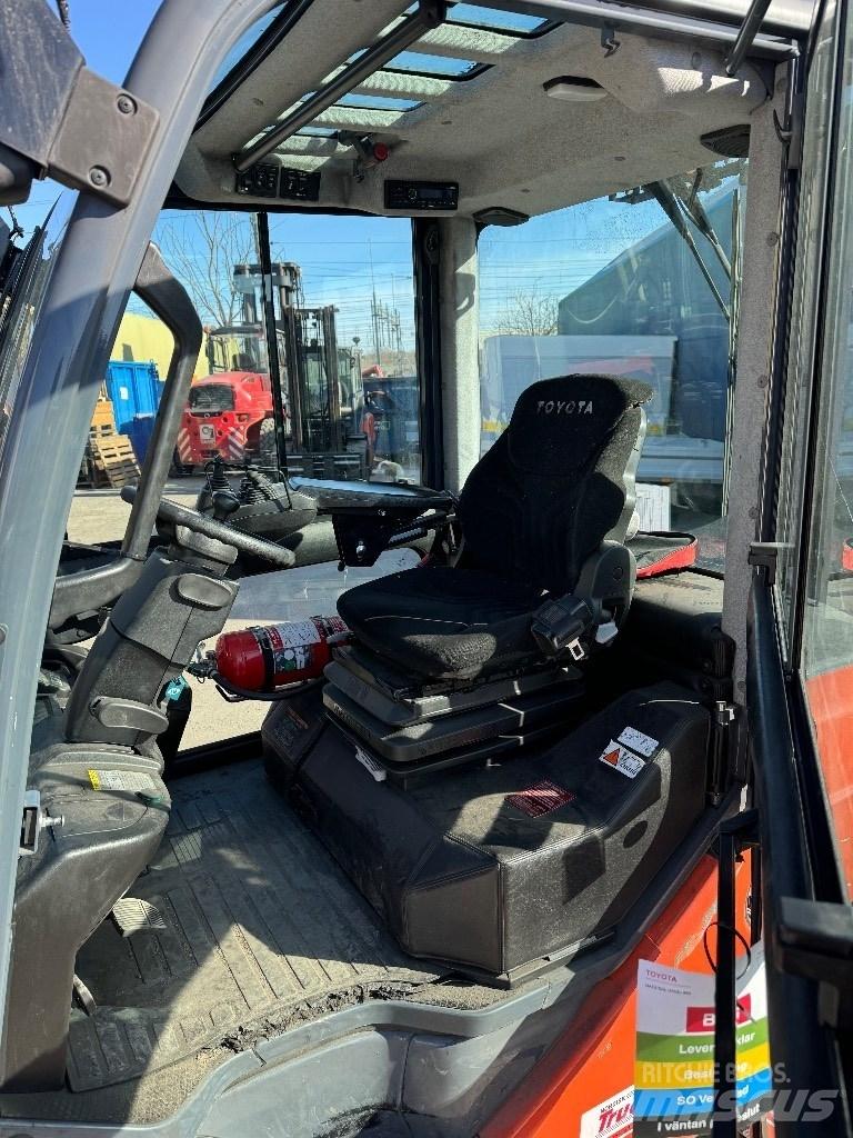 Toyota 02-8FDF30 柴油卡車
