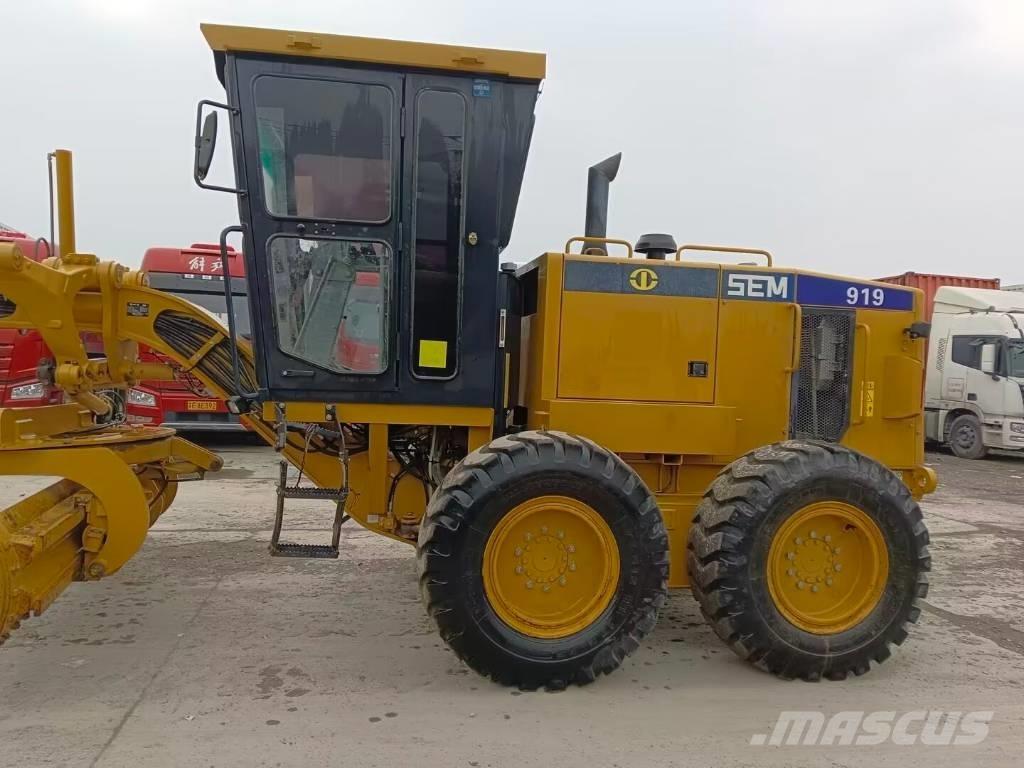 SEM 919 平土機