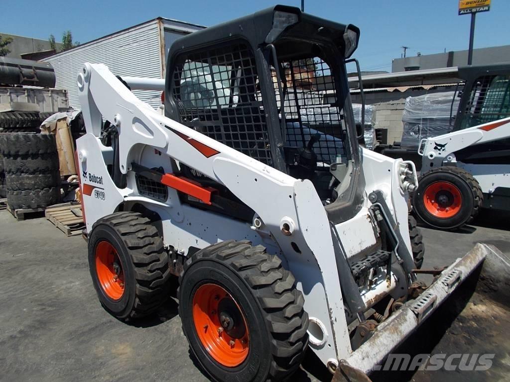 Bobcat S740 滑移轉向裝載機