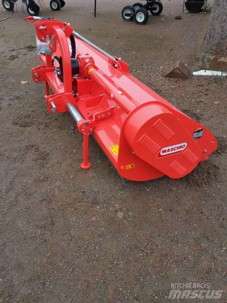 Maschio Brava 250 L 莖葉去葉機