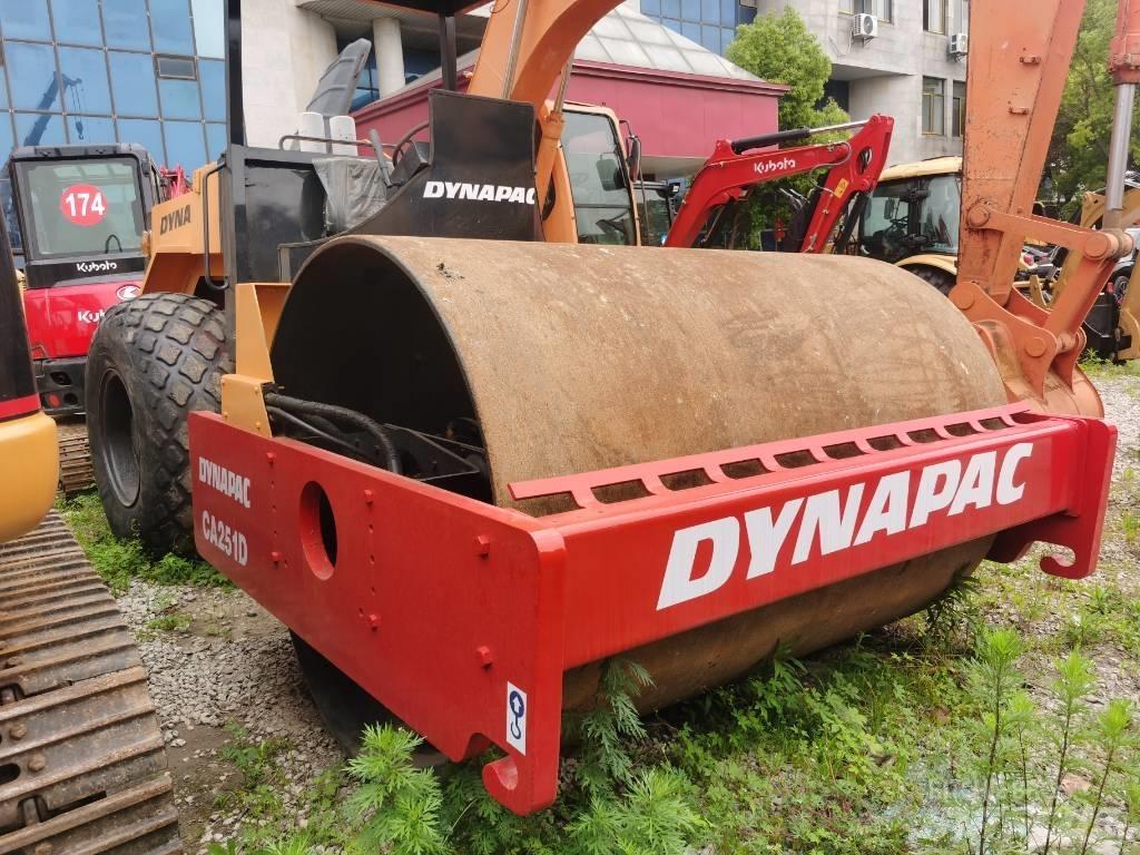 Dynapac CA 251 D 單輪滾壓機