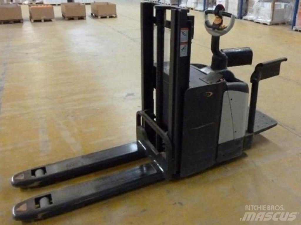 Crown LP 3020 中端式裝載機