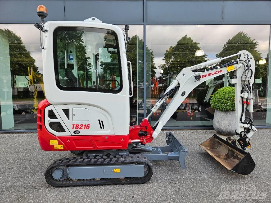Takeuchi TB 216 小型挖土機/掘鑿機<7t(小型挖掘機)