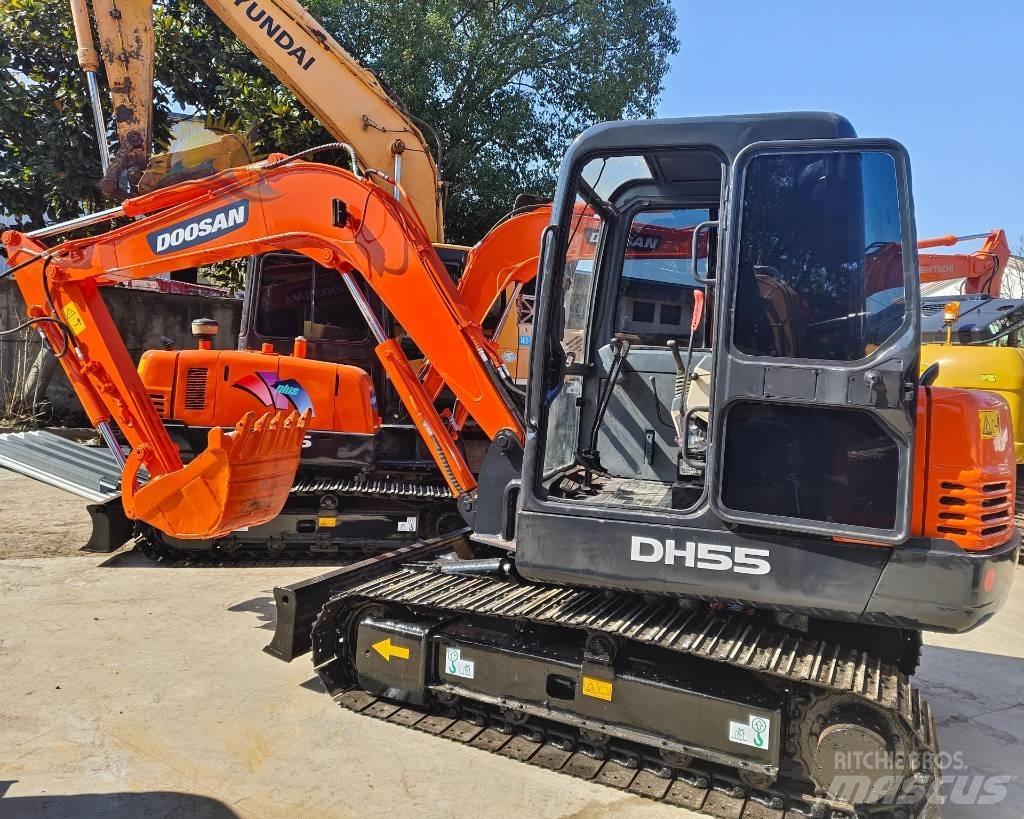 Doosan DH 55 小型挖土機/掘鑿機<7t(小型挖掘機)