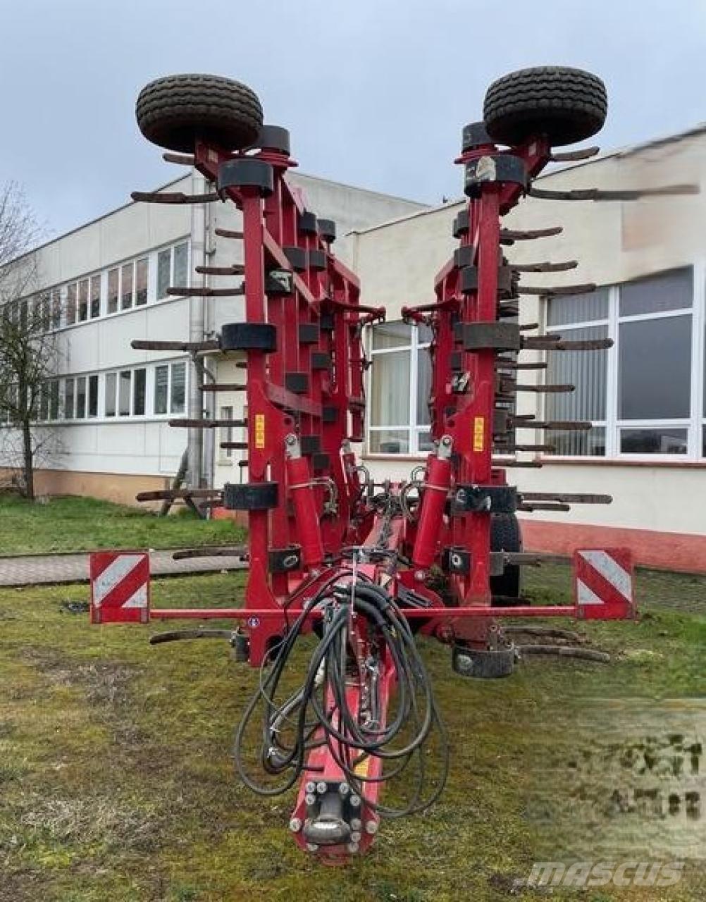 Horsch Tiger 8 XL 中耕管理機