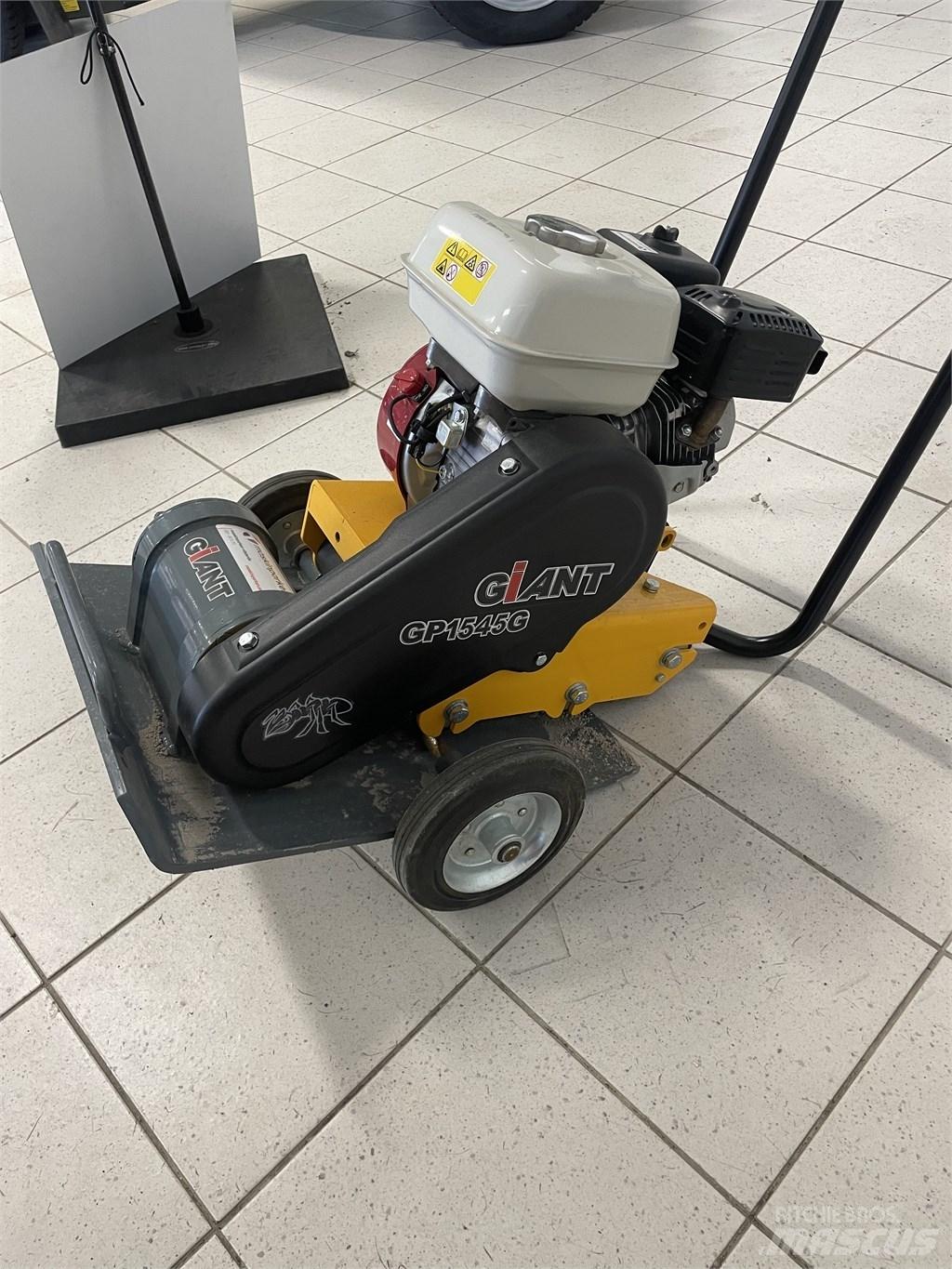 GiANT GP1545G 夯實機(夯土機)