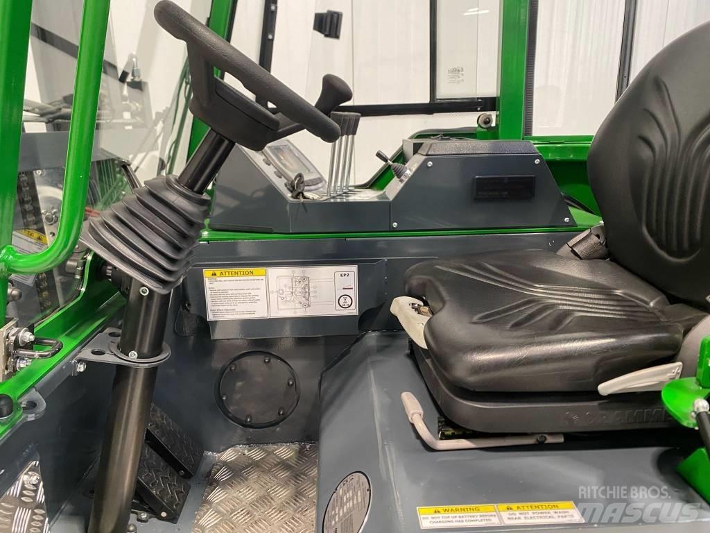Combilift CBE2500 四向前伸式堆高機(叉車)