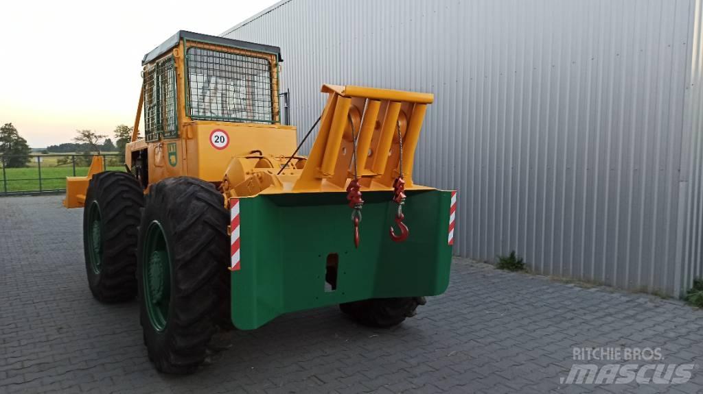 LKT 81 TURBO 集材機