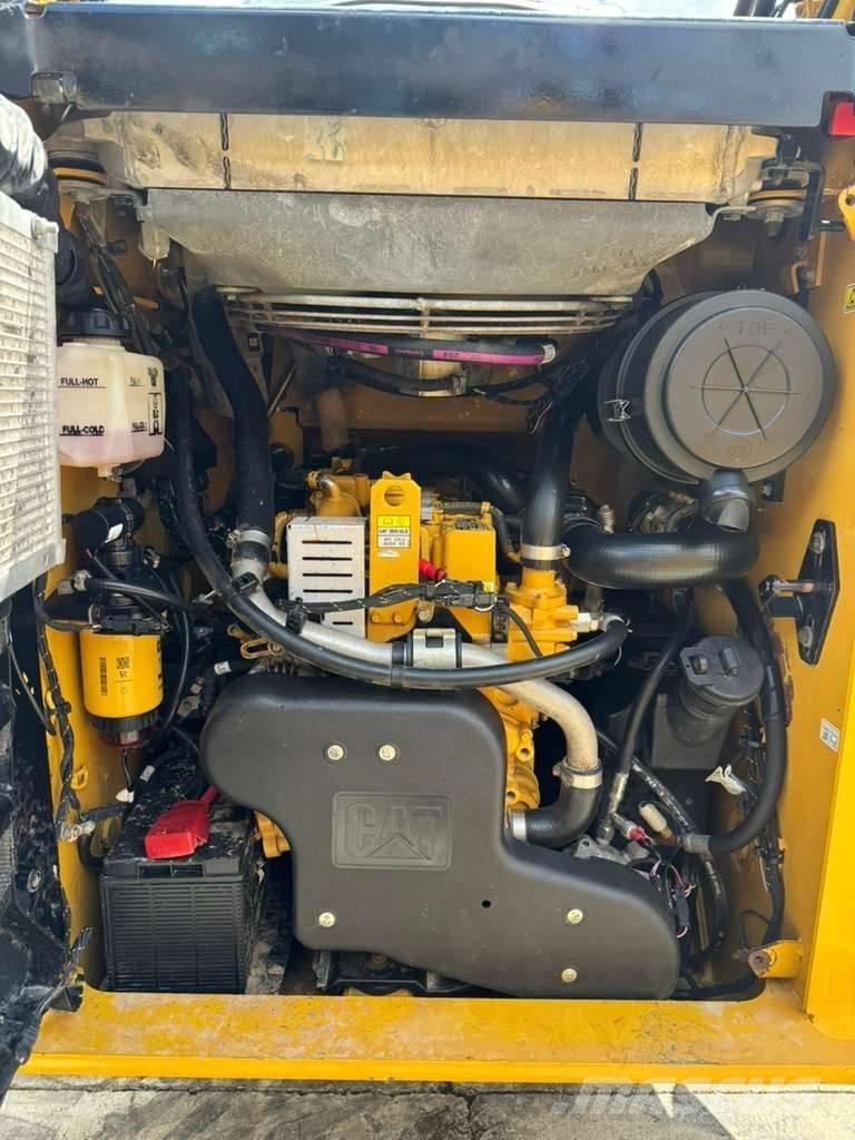 CAT 289D3 滑移轉向裝載機