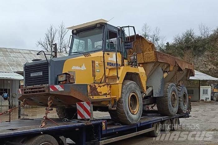 Komatsu HM300-2 側卸礦車