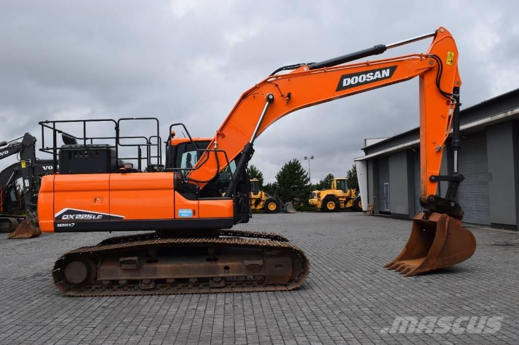 Doosan DX 225 LC 履帶式 挖土機/掘鑿機/挖掘機