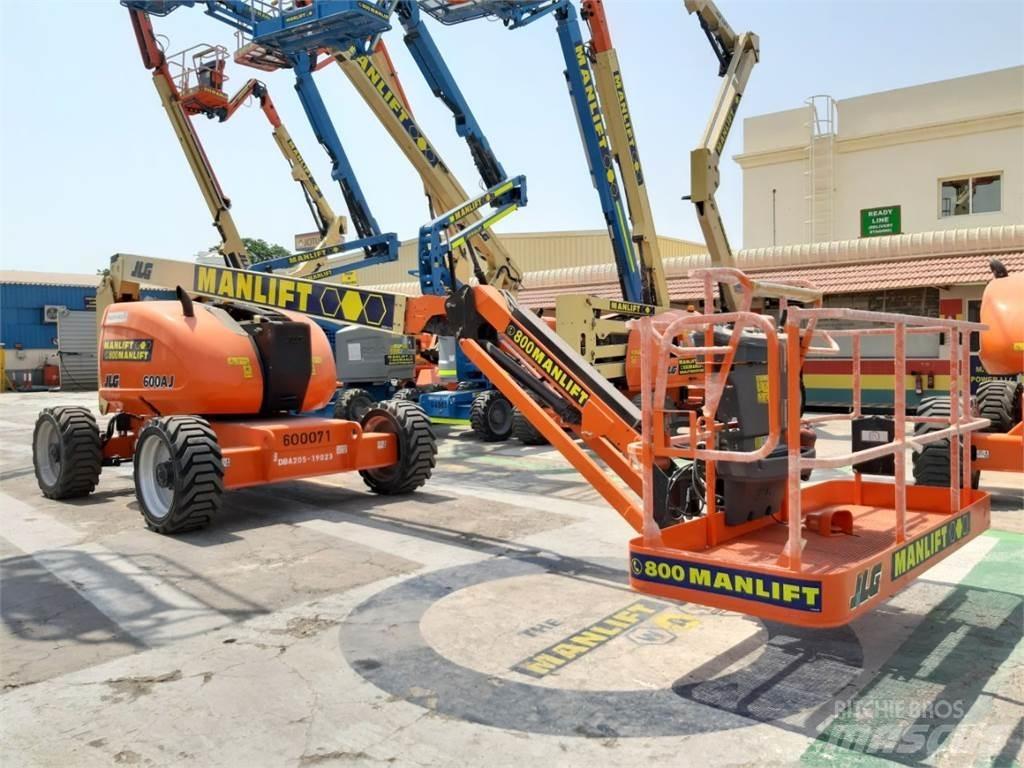 JLG 600AJ 曲臂高空作業車